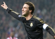 开云棋牌官网-防守铁幕与统治级表演，76人锁死快船，浓眉攻防两端主宰比赛