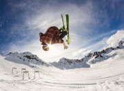 Kaiyuan Game Card-法网精神闪耀拉沃尔杯，西西帕斯以红土智慧带队取胜