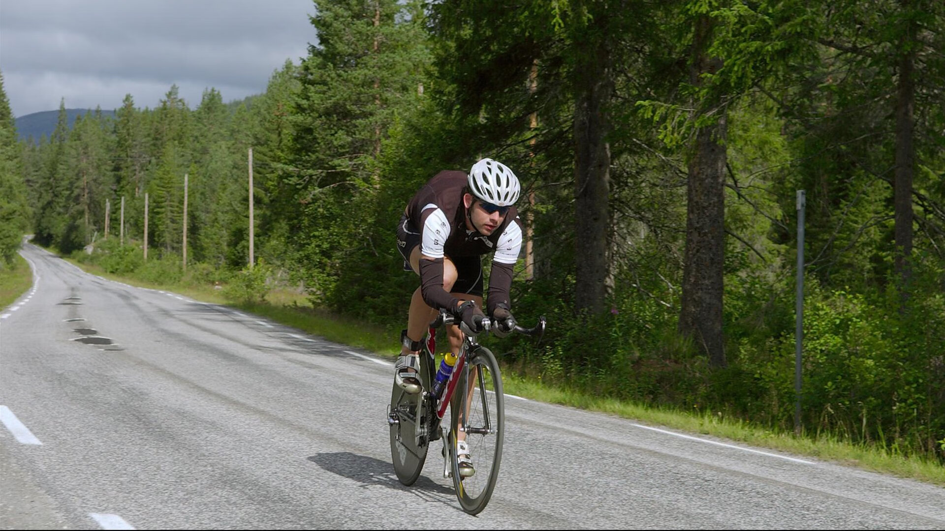 跨界传奇，当独行侠险胜热火之夜，保罗在德甲争冠战接管比赛