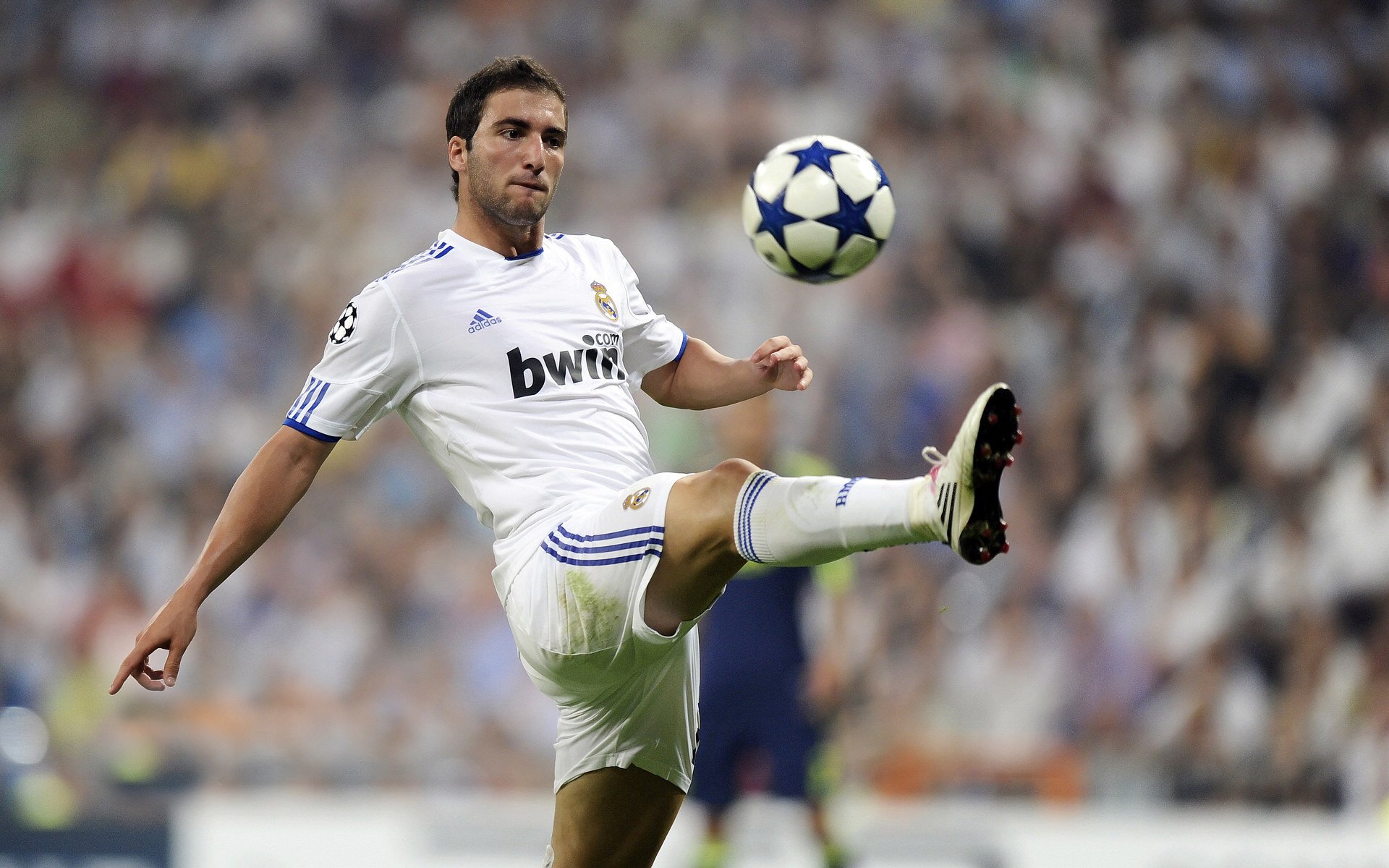 凯塞多进攻端无人可挡，贝蒂斯提前终结波兰悬念