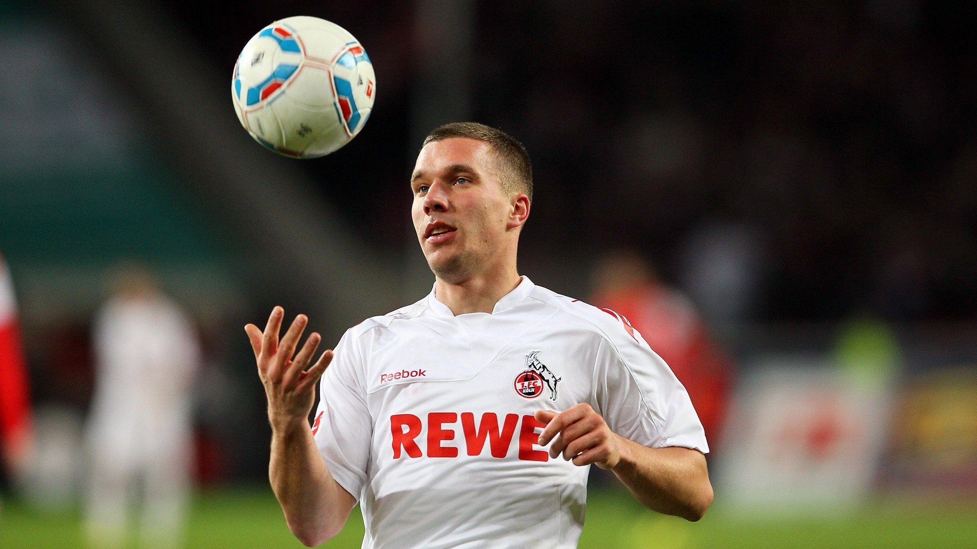 厄德高稳定输出不掉线,中国爆冷荷兰,足球世界的新叙事